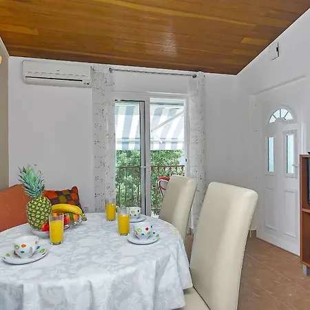 Casa de hóspedes Neven Makarska