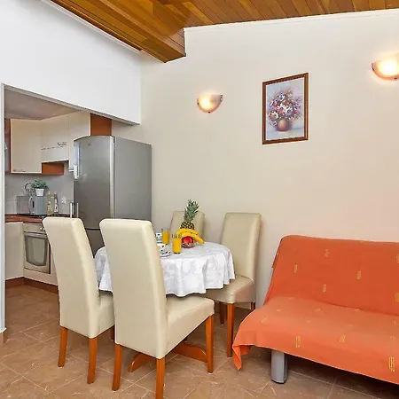 Neven Casa de hóspedes Makarska