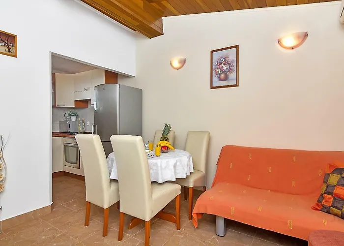 Neven Pensionat Makarska