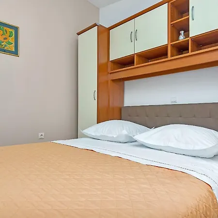 Neven Affittacamere 3*